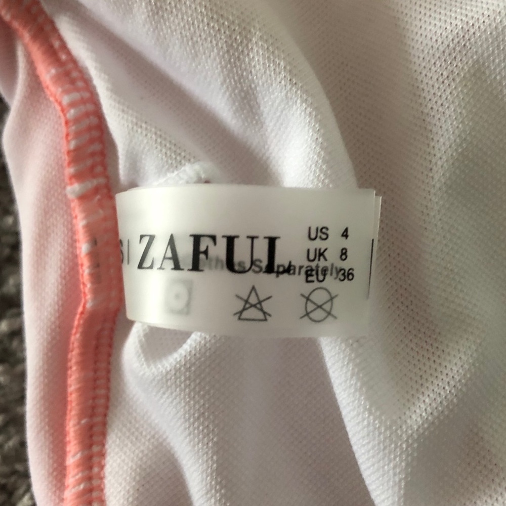 Zaful Off Shoulder Ruffle Ribbed Bikini Top Bundle - Picture 3 of 4